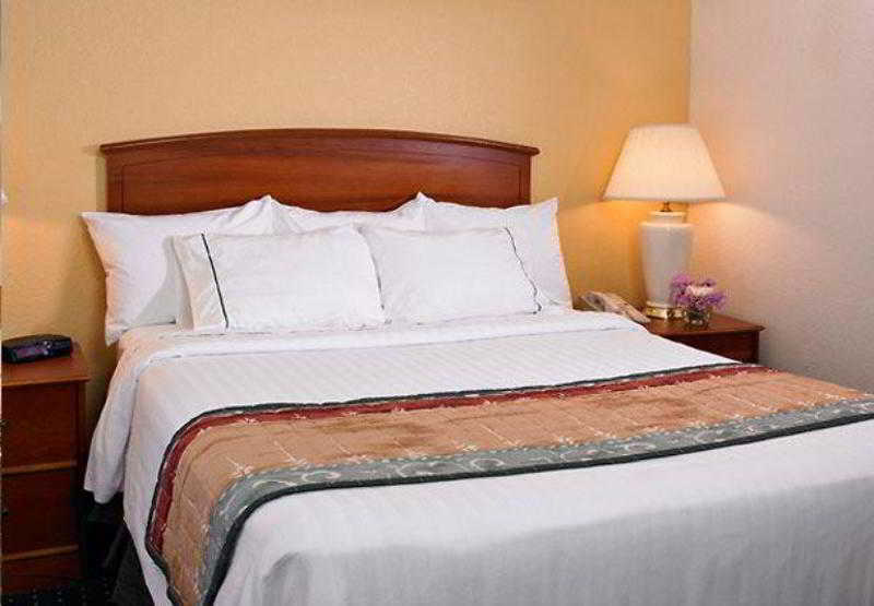 Towneplace Suites By Marriott Фіндлі Екстер'єр фото